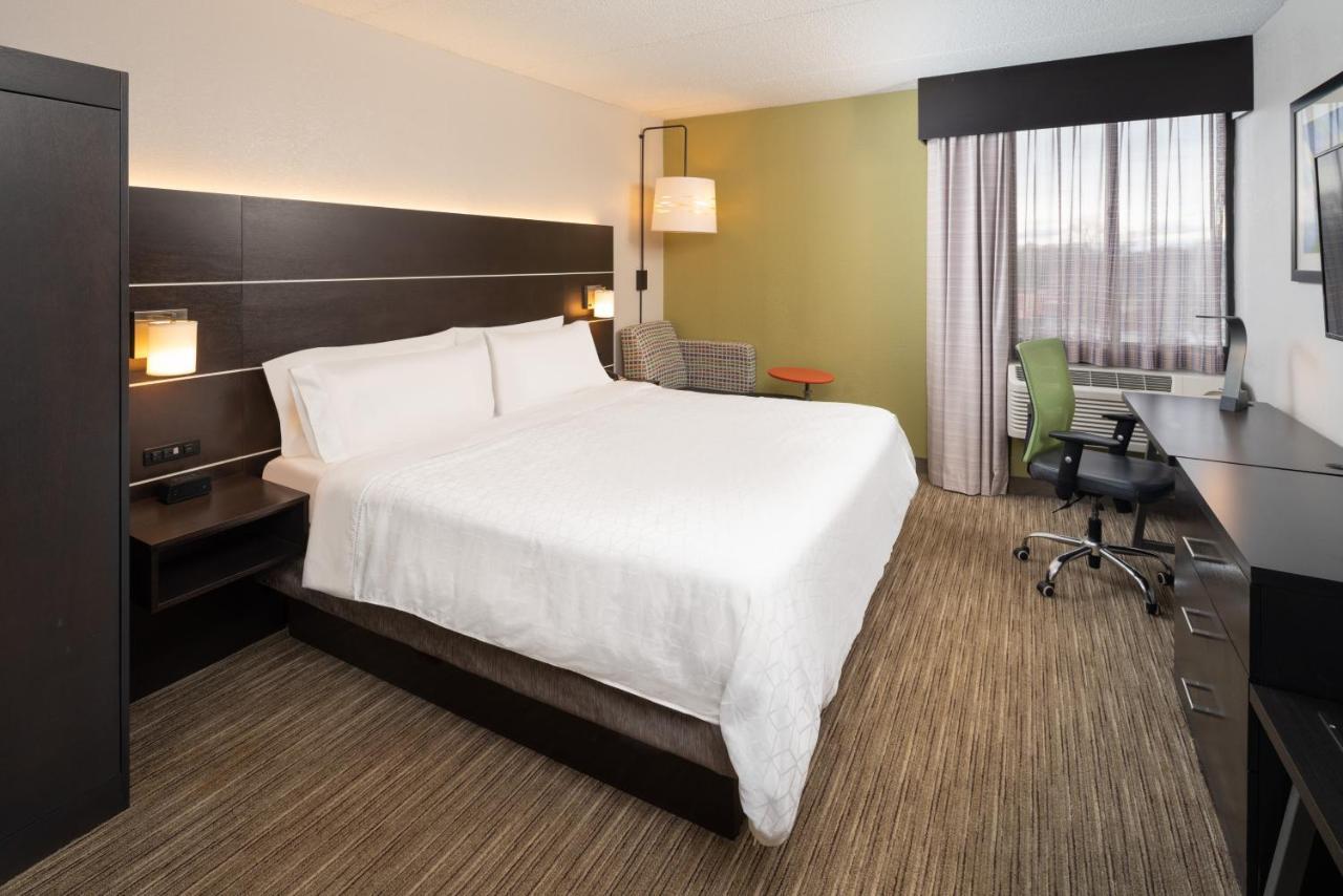 Holiday Inn Express Rochester - Greece By Ihg Экстерьер фото