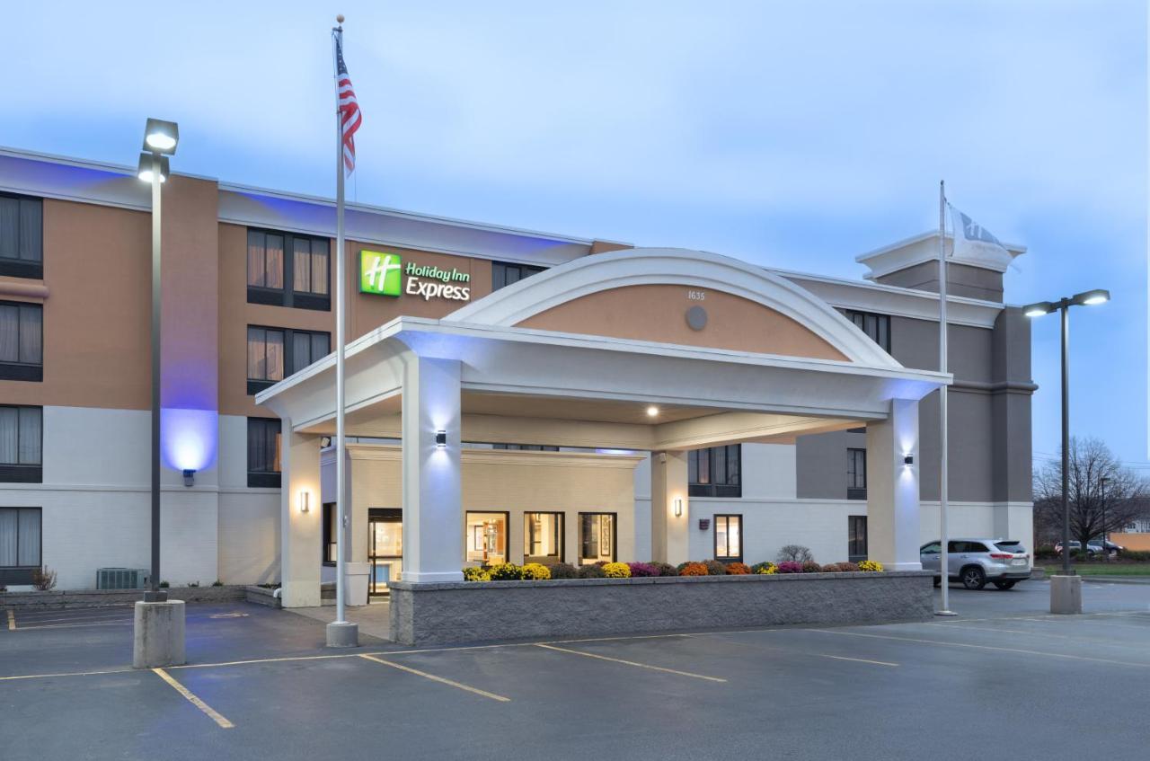 Holiday Inn Express Rochester - Greece By Ihg Экстерьер фото