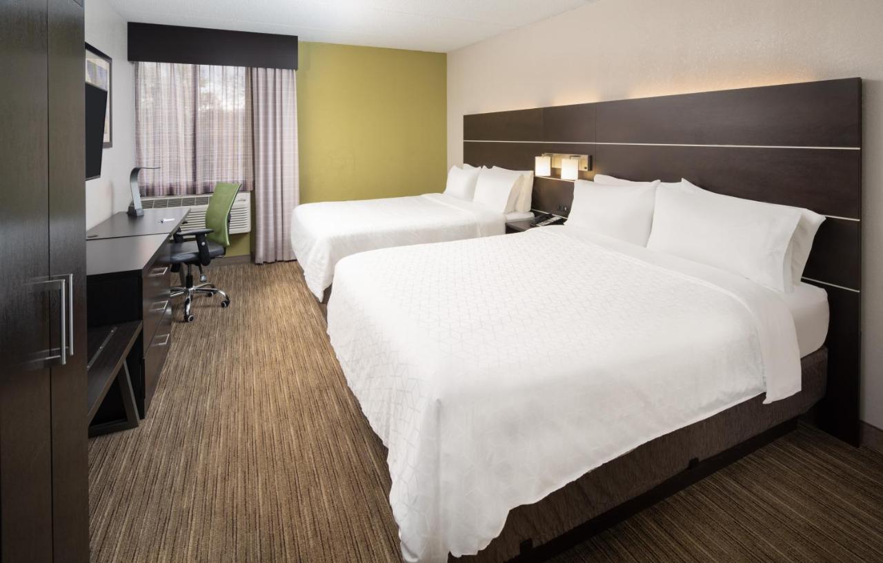 Holiday Inn Express Rochester - Greece By Ihg Экстерьер фото