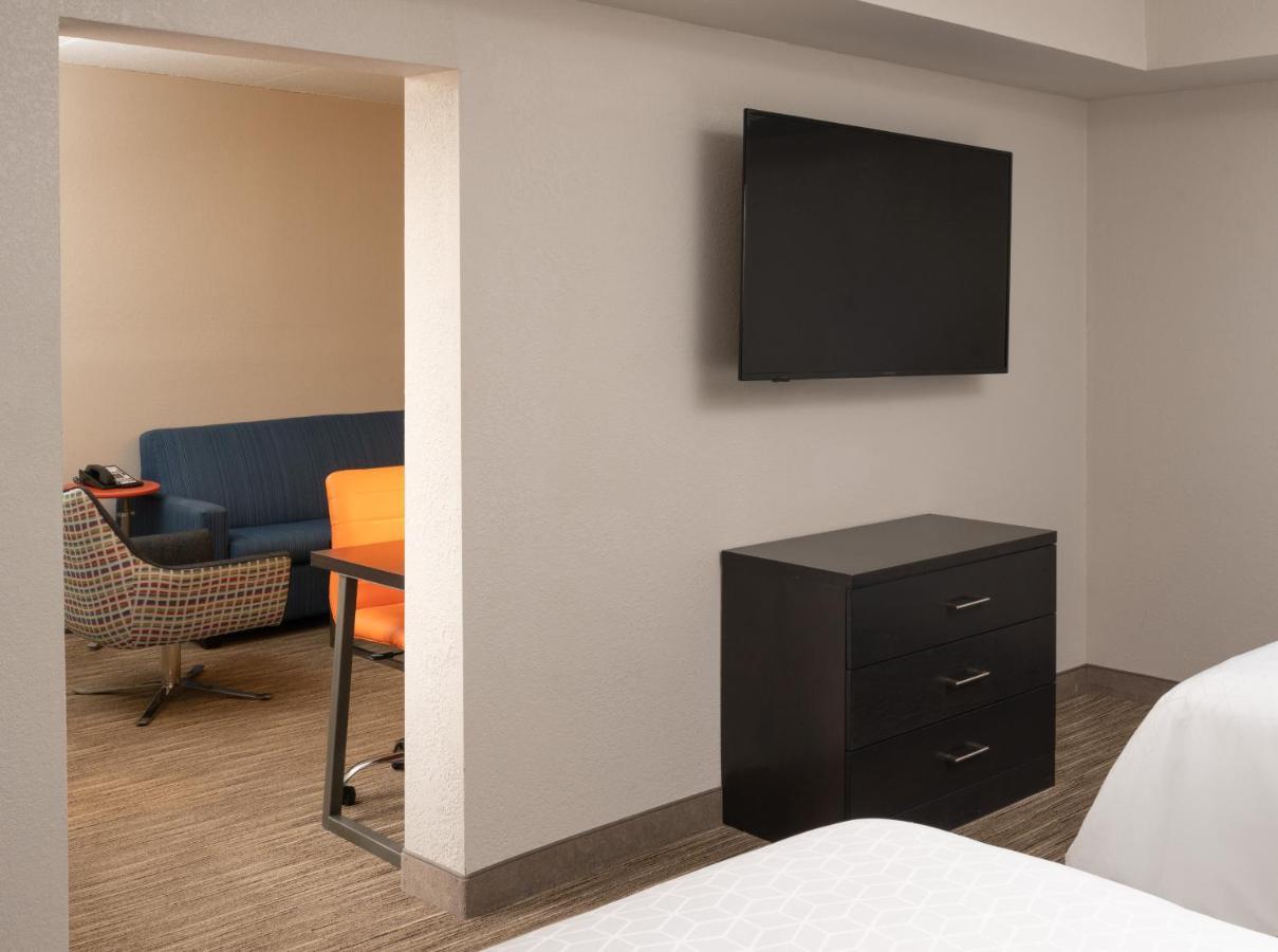 Holiday Inn Express Rochester - Greece By Ihg Экстерьер фото