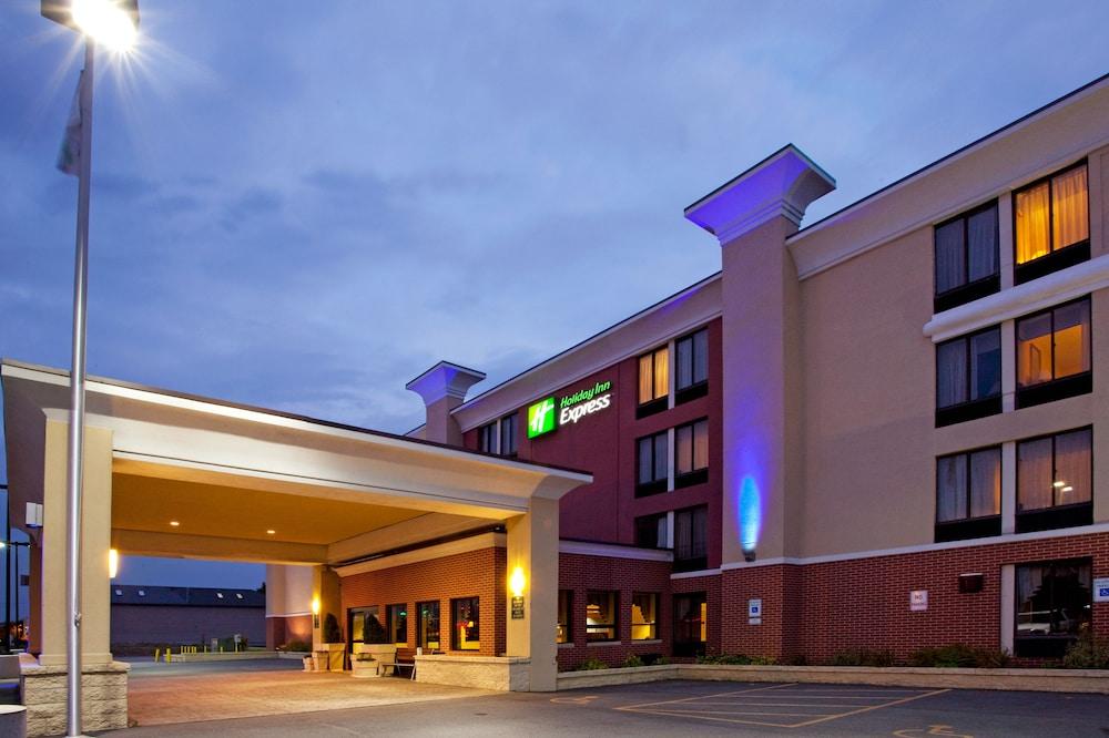 Holiday Inn Express Rochester - Greece By Ihg Экстерьер фото