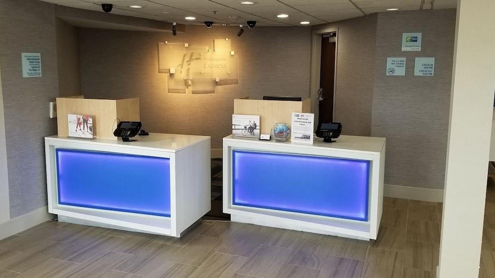 Holiday Inn Express Rochester - Greece By Ihg Экстерьер фото