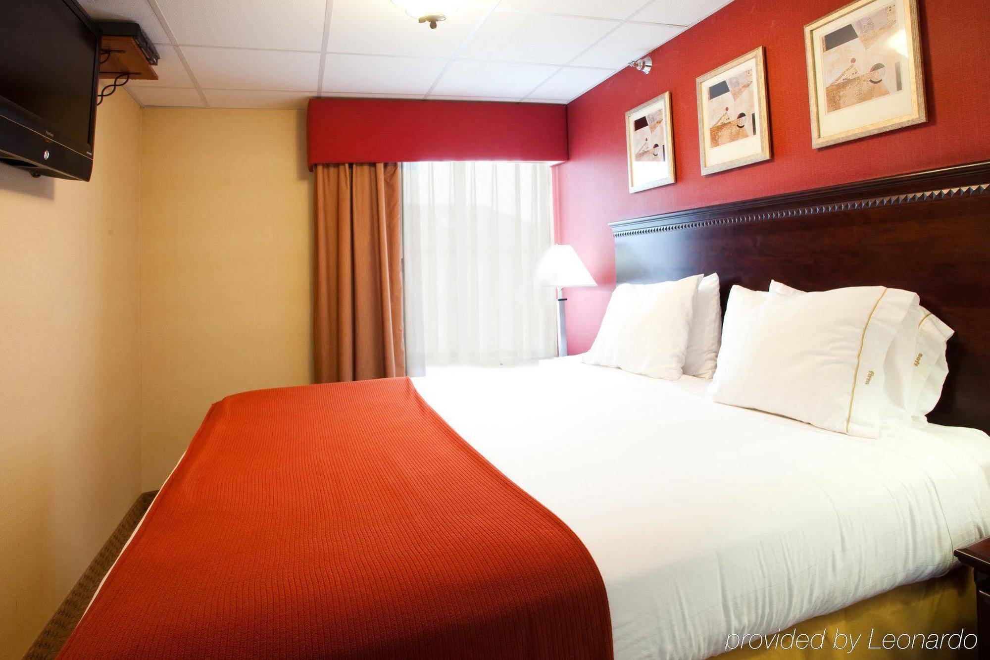 Holiday Inn Express Rochester - Greece By Ihg Экстерьер фото