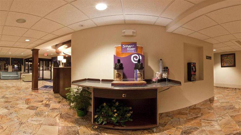 Holiday Inn Express Rochester - Greece By Ihg Экстерьер фото